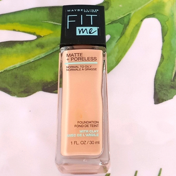 Maybelline Fit me Matte + Poreless Foundation Natural Ivory  #112- 1 oz Bottle. - Picture 6 of 9